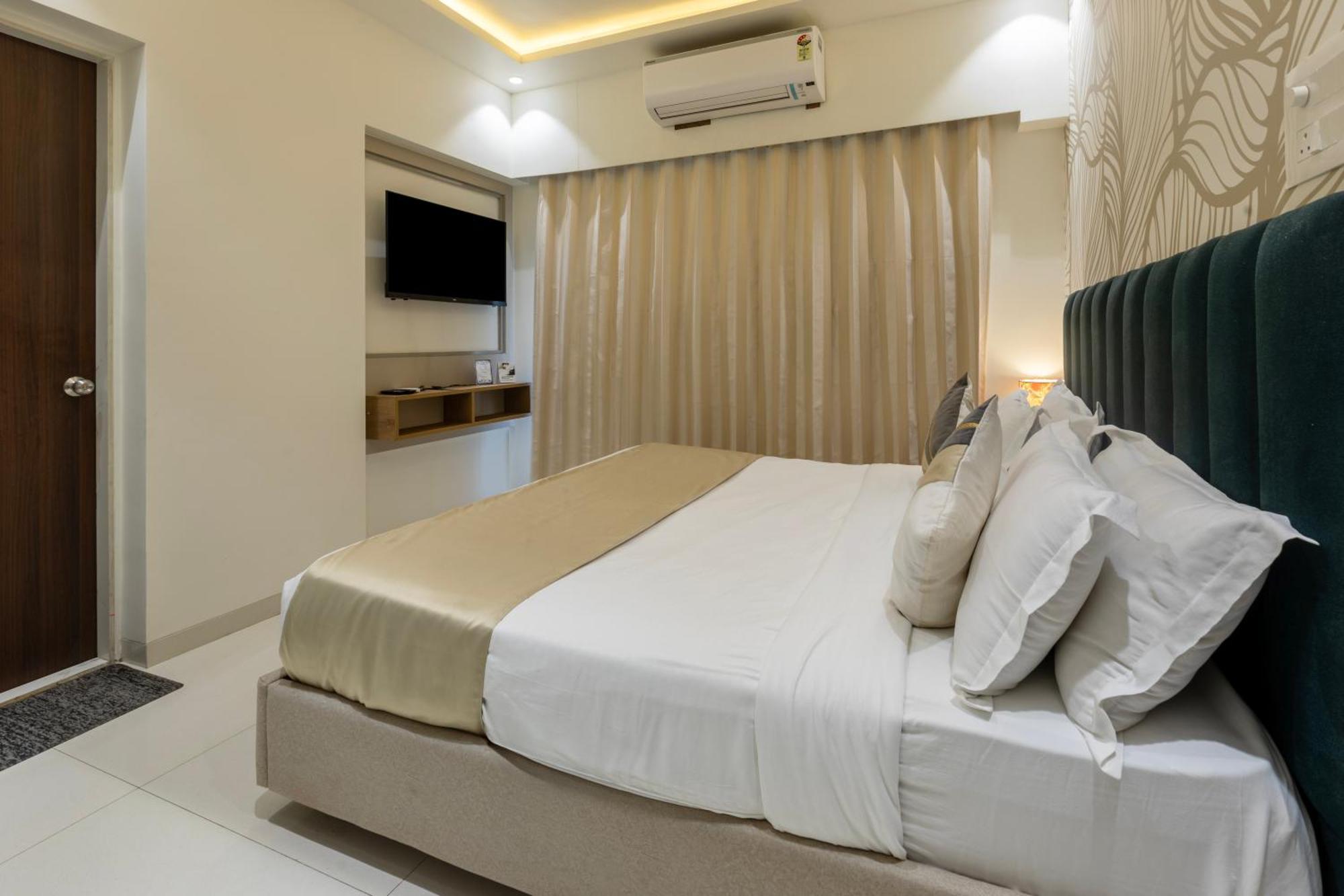 The Orion Premium Suites Bombaj Zewnętrze zdjęcie
