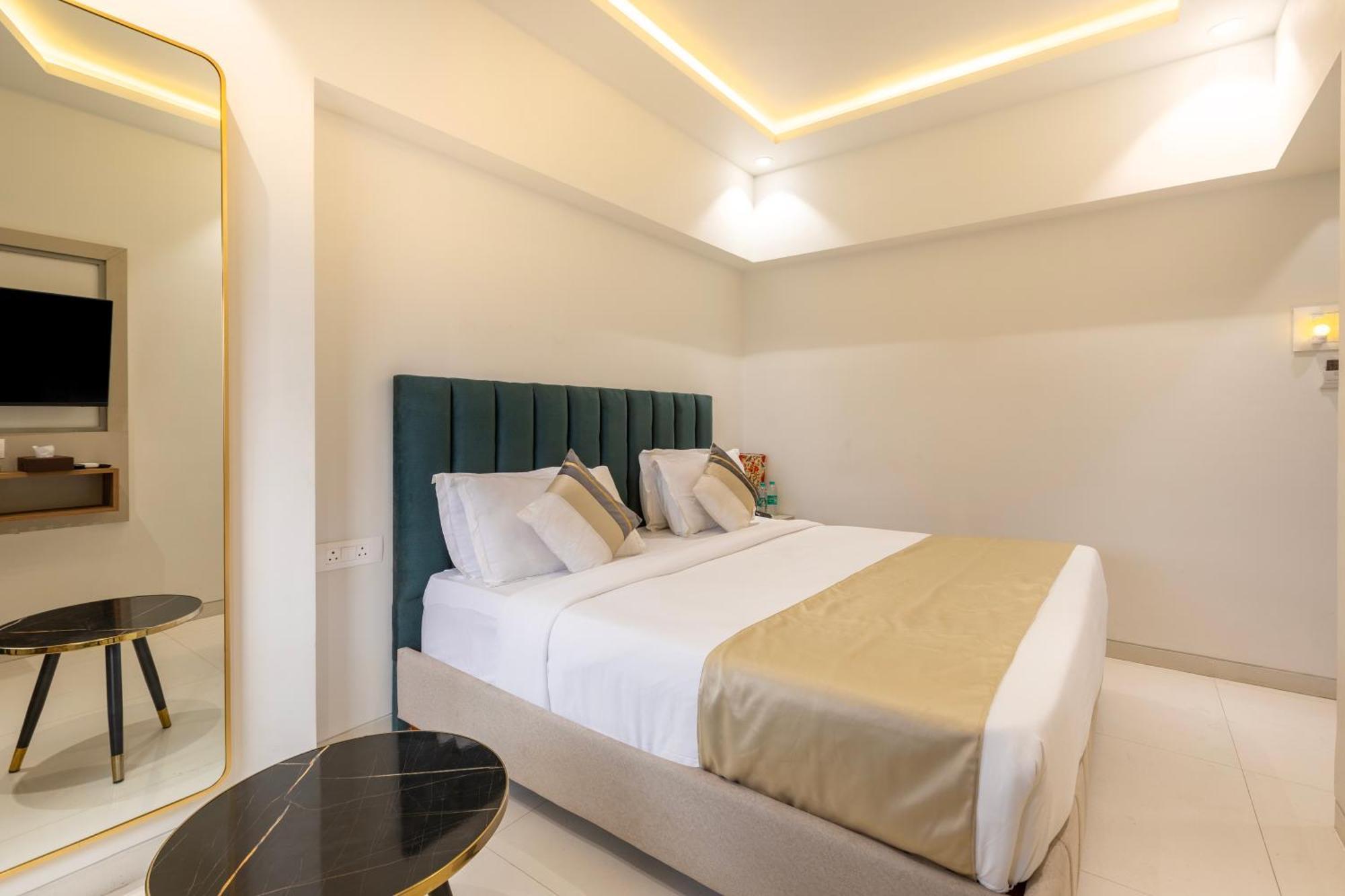 The Orion Premium Suites Bombaj Zewnętrze zdjęcie