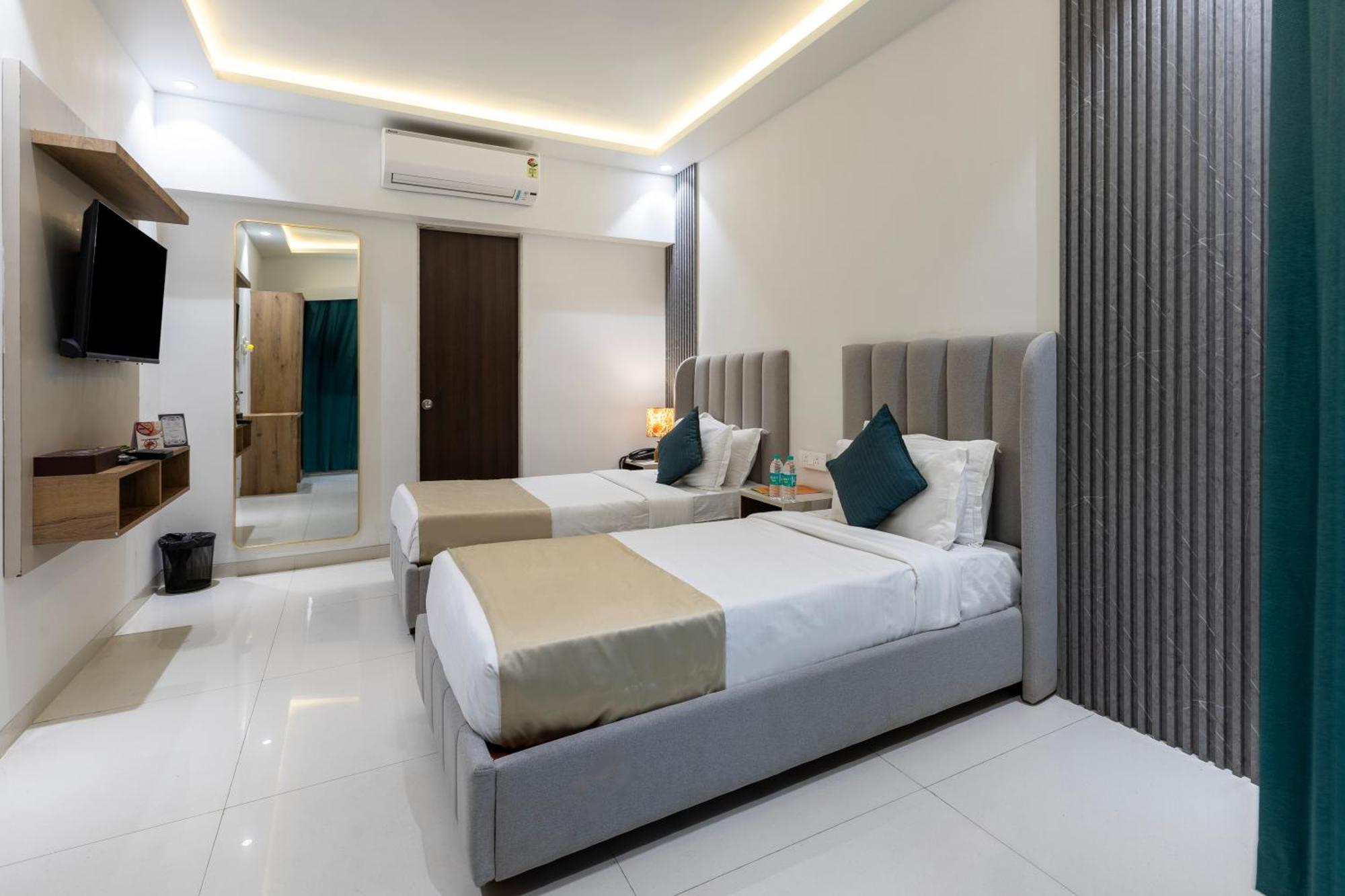 The Orion Premium Suites Bombaj Zewnętrze zdjęcie
