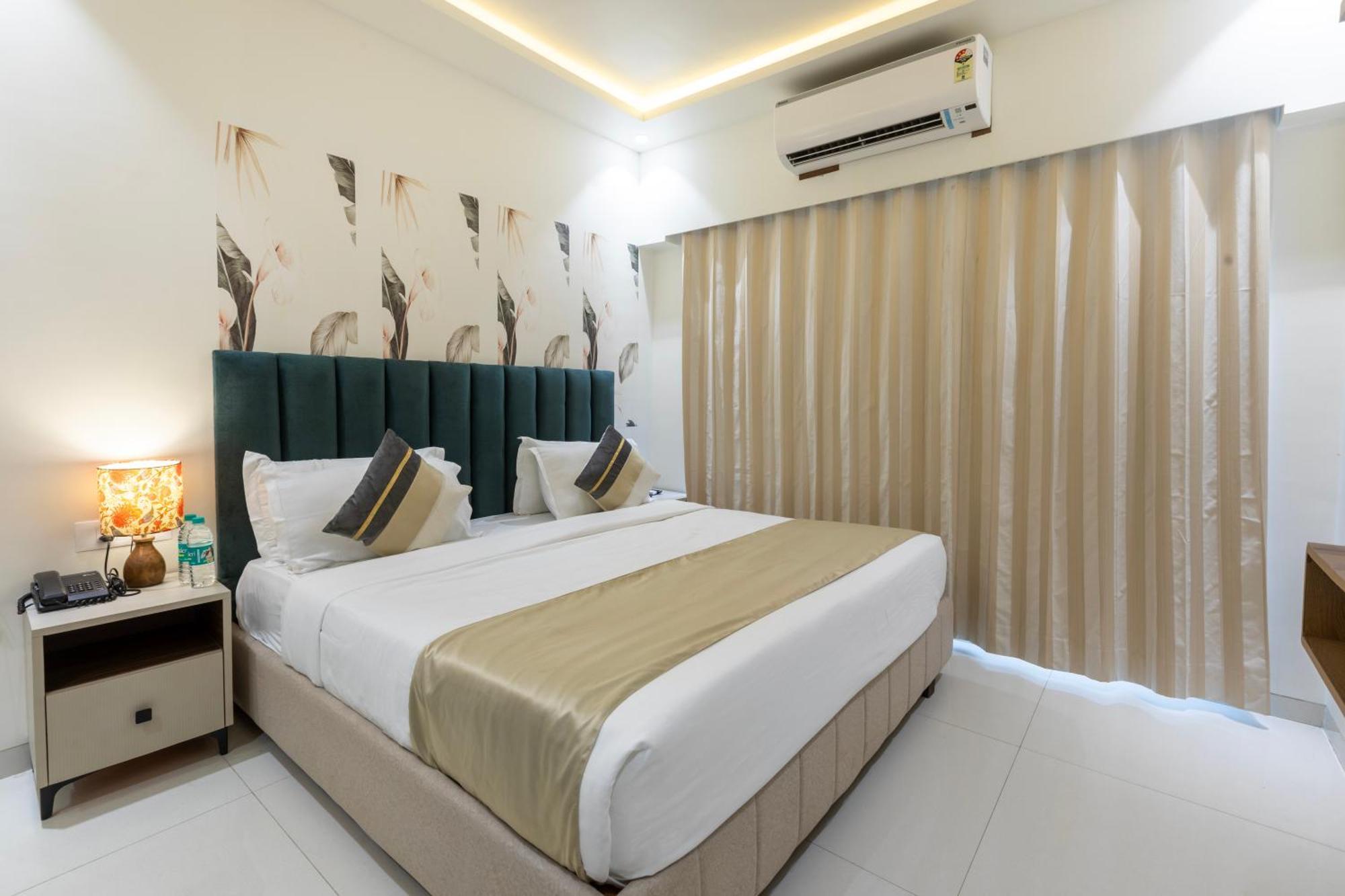 The Orion Premium Suites Bombaj Zewnętrze zdjęcie