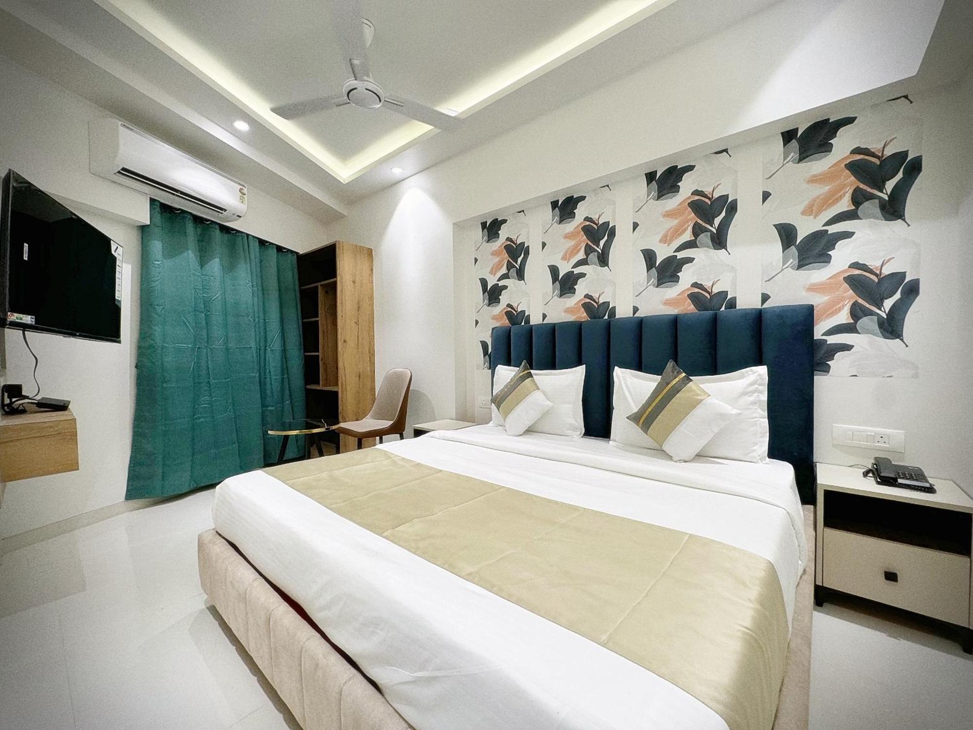 The Orion Premium Suites Bombaj Zewnętrze zdjęcie