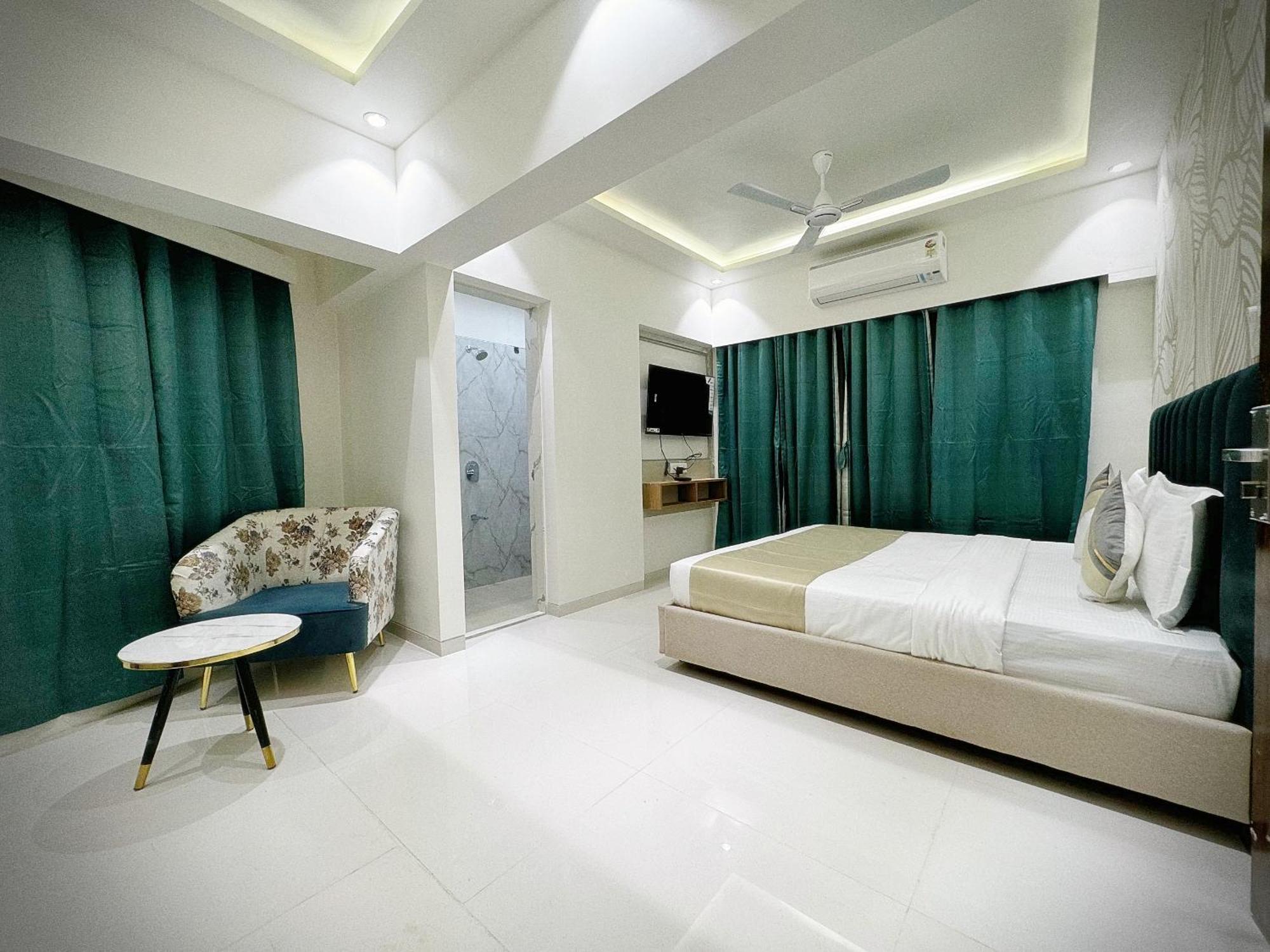 The Orion Premium Suites Bombaj Zewnętrze zdjęcie