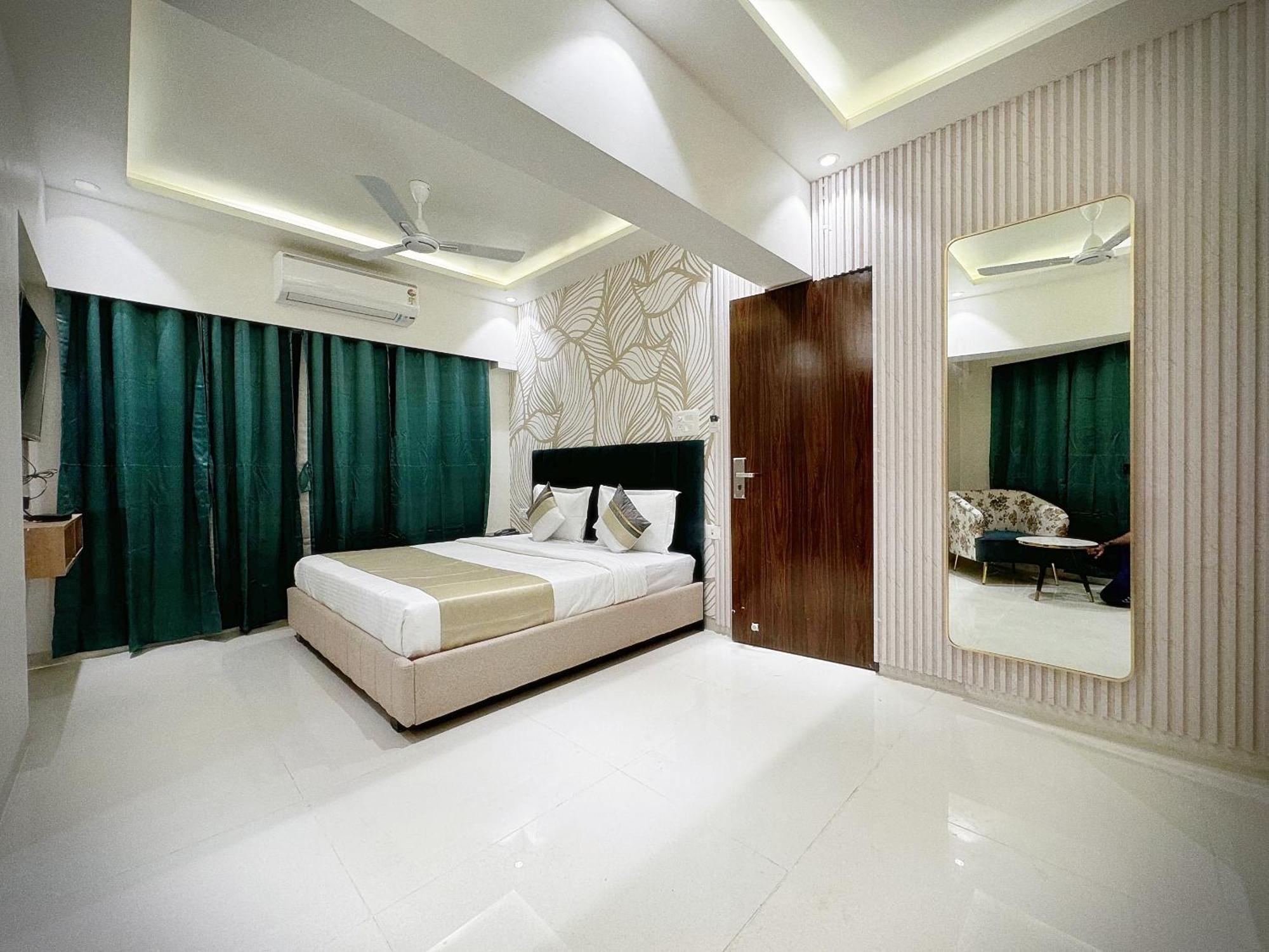 The Orion Premium Suites Bombaj Zewnętrze zdjęcie