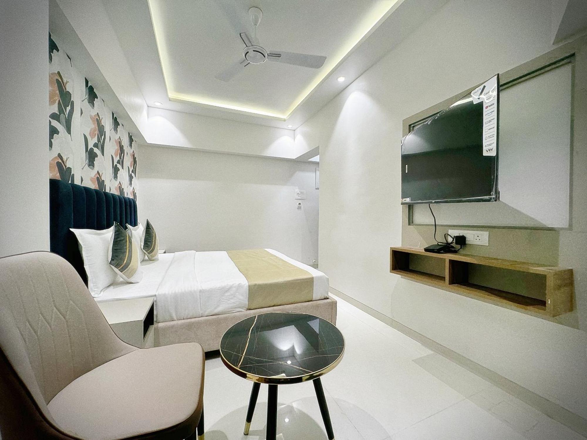The Orion Premium Suites Bombaj Zewnętrze zdjęcie