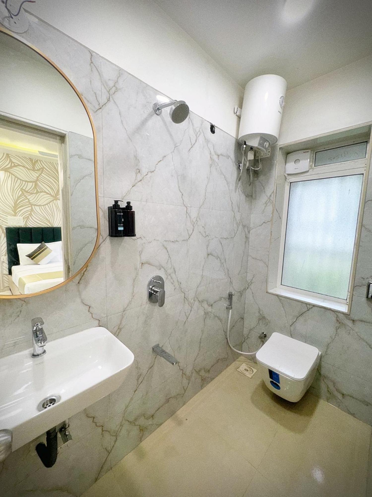 The Orion Premium Suites Bombaj Zewnętrze zdjęcie